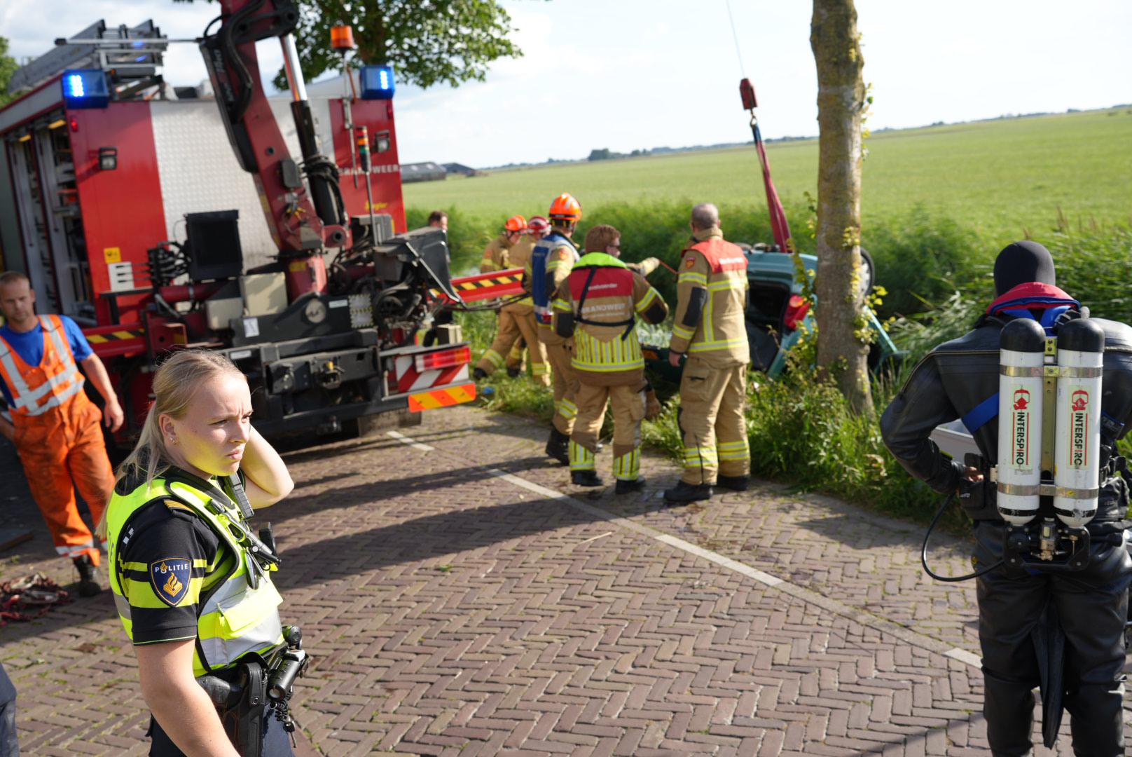 Geredde automobiliste (32) in sloot Opperdoes alsnog overleden